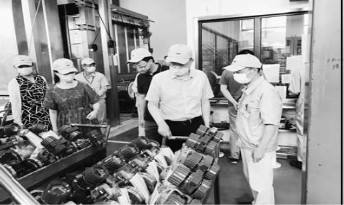 嘉定區人大常委會關注企業發展 副主任王建新視察上海橫河電機有限公司