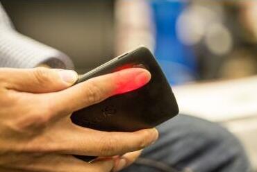 嵌入式傳感器為在智能手機或平板上成為移動醫(yī)療工具而努力