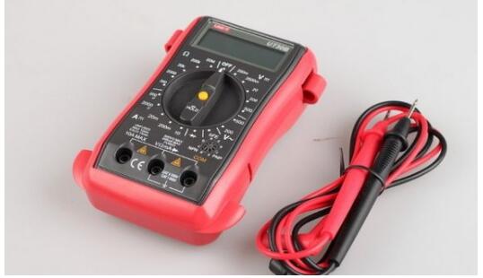 萬用表可測試電路連續性并解決測量定位和識別問題