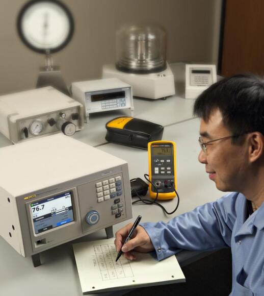 基本和先進(jìn)的壓力控制器囊括所有壓力傳感器的校準(zhǔn)功能